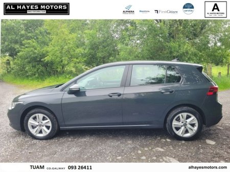 2022 Volkswagen Golf - photo 2