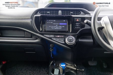 2015 Toyota Aqua - photo 14