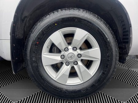 2020 Toyota Land Cruiser - photo 9