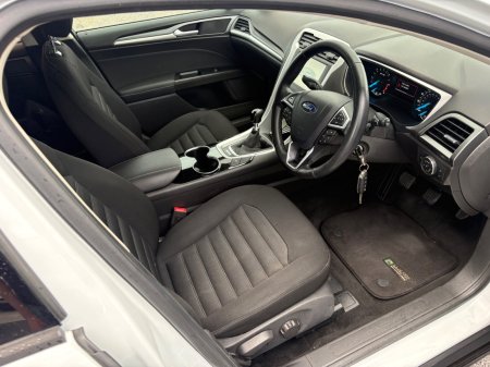 2016 Ford Mondeo - photo 11