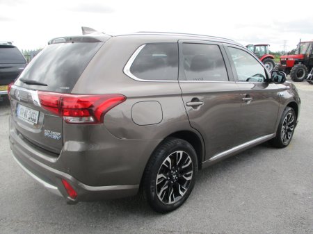 2017 Mitsubishi Outlander - photo 10
