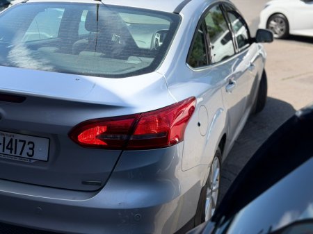 2017 Ford Focus - photo 21
