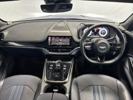 2025 Aston Martin DBX - photo 37