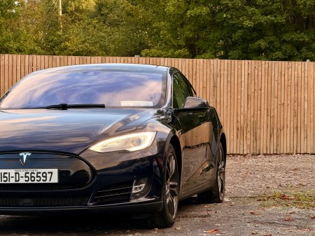 2015 Tesla Model S - photo 6