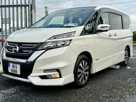 2018 Nissan Serena - photo 2