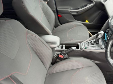 2017 Ford Focus - photo 9