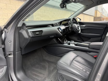 2020 Audi e-tron - photo 14
