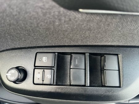 2024 Toyota Yaris - photo 16