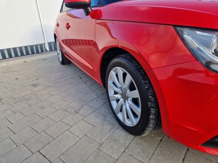 2014 Audi A1 - photo 2