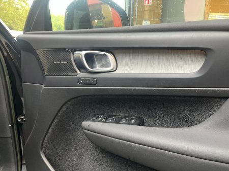 2022 Volvo XC40 - photo 17