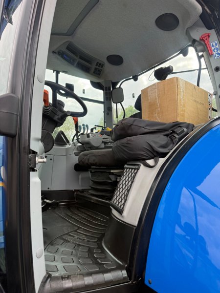 2025 New Holland T7.210 - photo 15