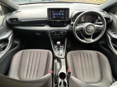 2021 Toyota Yaris - photo 12