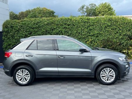 2020 Volkswagen T-Roc - photo 2