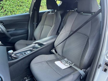 2023 Toyota C-HR - photo 6