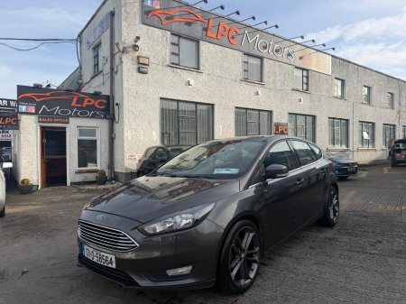 2017 Ford Focus - photo 2