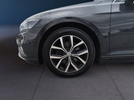 2020 Volkswagen Passat - photo 6