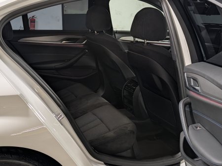 2020 BMW 5-Series - photo 28