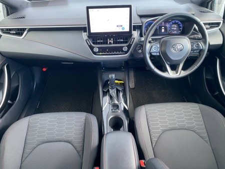 2025 Toyota Corolla - photo 10
