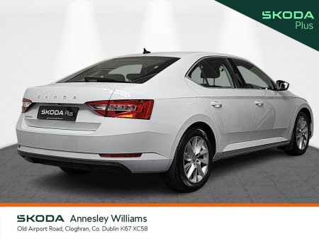 2025 Skoda Superb - photo 3