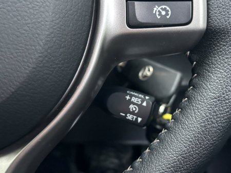 2016 Toyota Yaris - photo 11