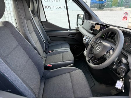 2026 Nissan Interstar - photo 10