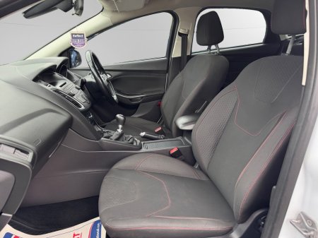 2015 Ford Focus - photo 10