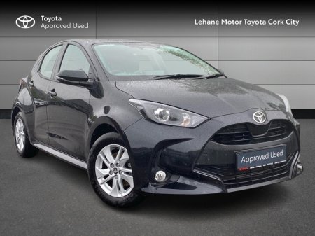 2025 Toyota Yaris YARIS HYBRID 1.5 LUNA