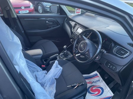 2015 Kia Carens - photo 9
