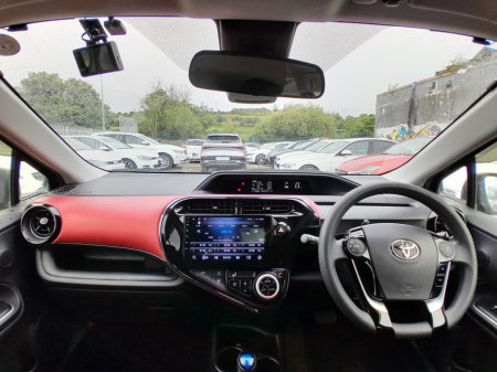 2017 Toyota Aqua - photo 16