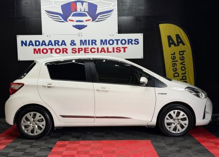 2017 Toyota Vitz - photo 7