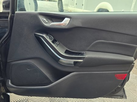 2018 Ford Fiesta - photo 19
