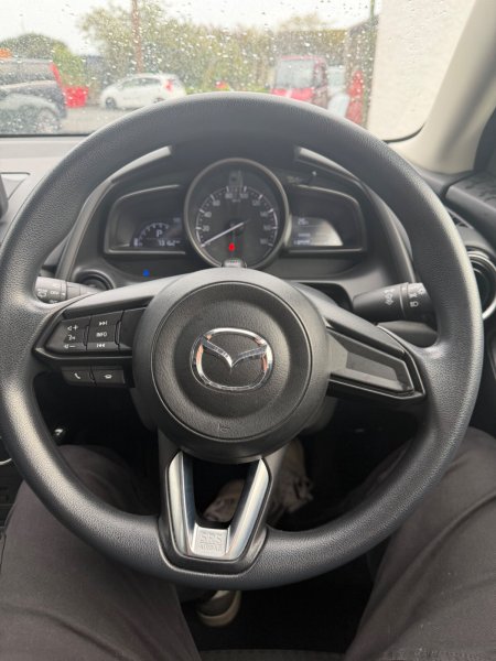 2017 Mazda Demio - photo 5