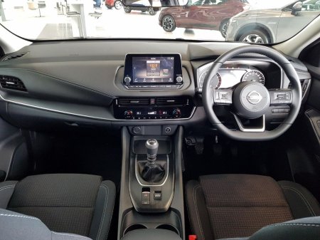 2021 Nissan Qashqai - photo 2