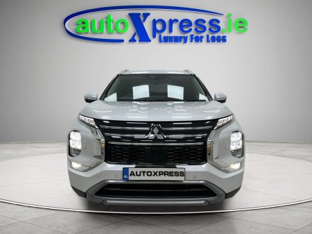 2024 Mitsubishi Outlander - photo 3