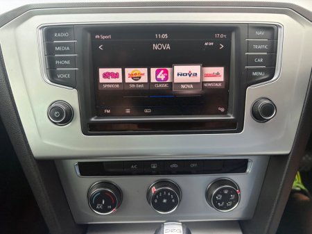 2017 Volkswagen Passat - photo 8