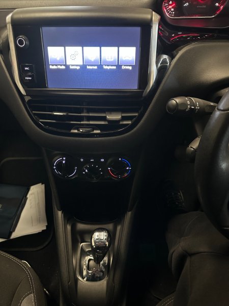 2016 Peugeot 208 - photo 16