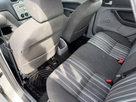 2009 Ford Focus - photo 11