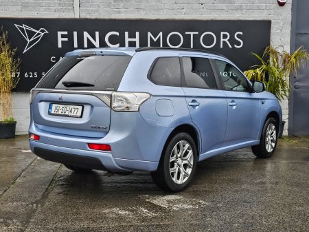 2015 Mitsubishi Outlander - photo 2