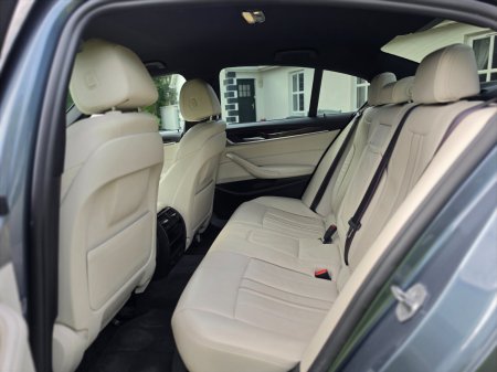 2022 BMW 5-Series - photo 12