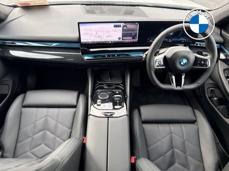 2026 BMW 5-Series - photo 4