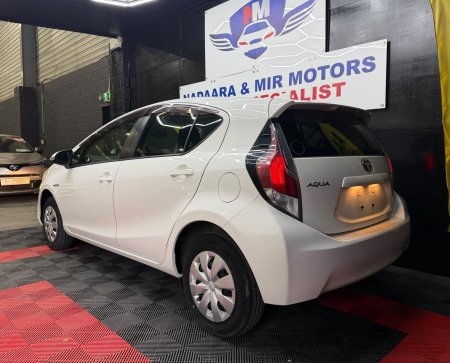 2017 Toyota Aqua - photo 8