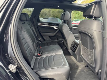 2021 Volkswagen Touareg - photo 16