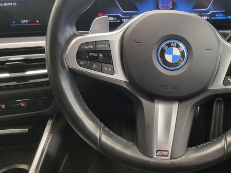 2024 BMW 3-Series - photo 16