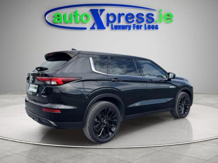 2023 Mitsubishi Outlander - photo 6