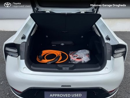 2025 Toyota Prius - photo 10
