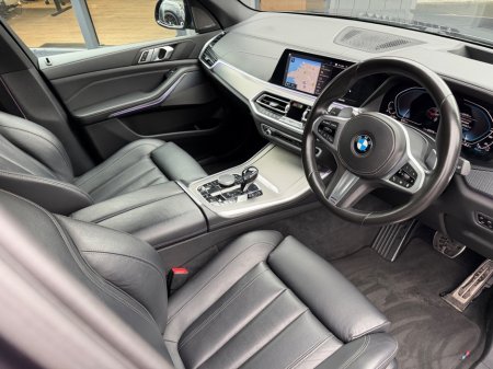 2020 BMW X5 - photo 17