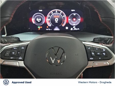 2025 Volkswagen Golf - photo 31