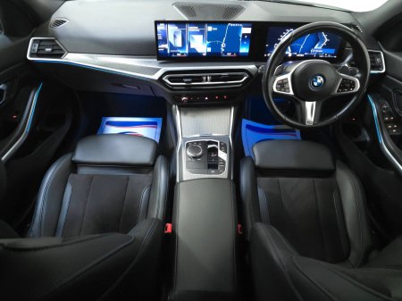 2023 BMW 3-Series - photo 20