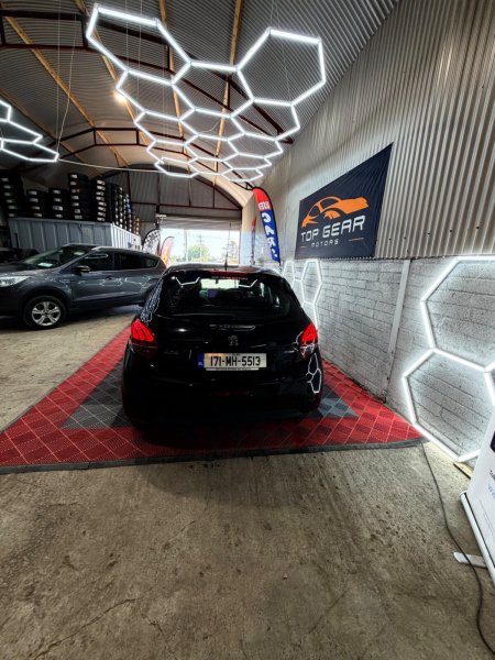 2017 Peugeot 208 - photo 22
