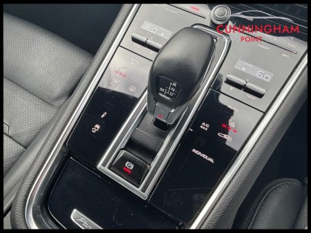 2022 Porsche Panamera - photo 33